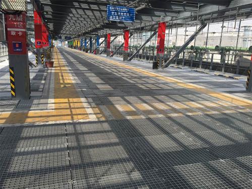 停車場(chǎng)室內(nèi)鋼格板應(yīng)用